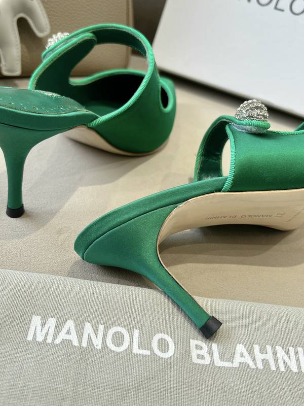 Manolo Blahnik Shoes MBS00063